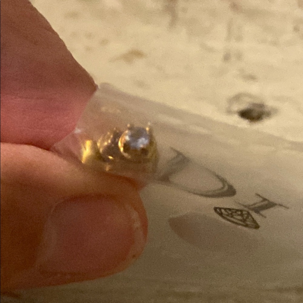 Gold tone Tanzanite Stud Earrings. New. Diamonds International. 5 Pairs - Picture 7 of 8